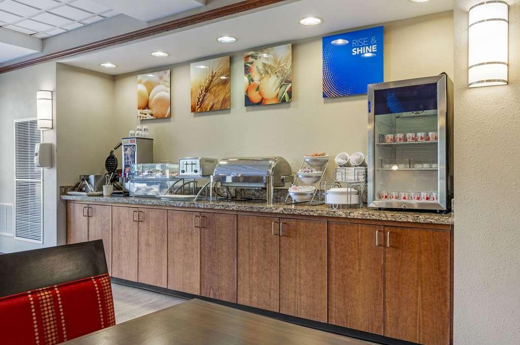 Comfort Suites French Lick Restaurant photo